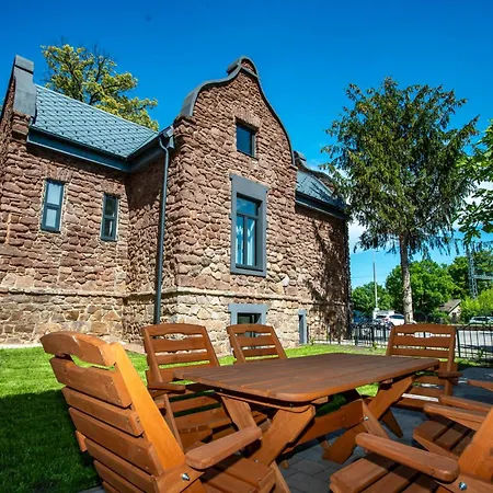 Voeroesko- Hazmester- Balatonalmádi